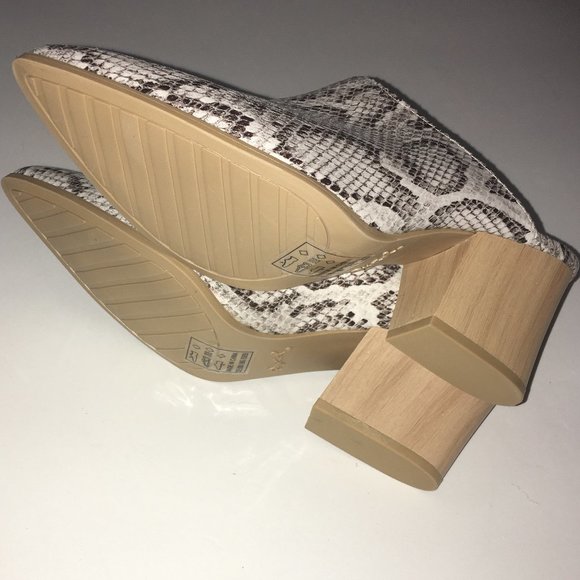 NEW Snakeskin Print Pattern Slip-on Chunky Heels - Picture 3 of 3